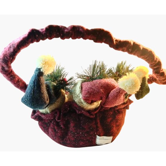 Santa Basket Plush Santas HO HO Greenery - Picture 4 of 12